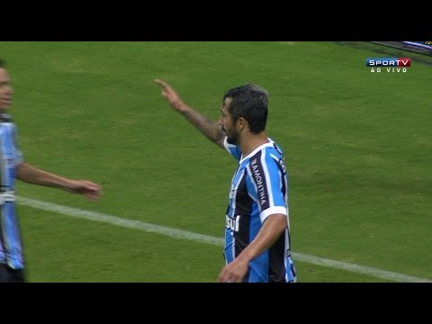 هدف رائع من ركلة ركنية في البرازيل