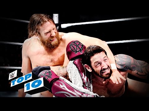 شاهد لقطات مثيرة في عرض سماك داوون للمصارعة