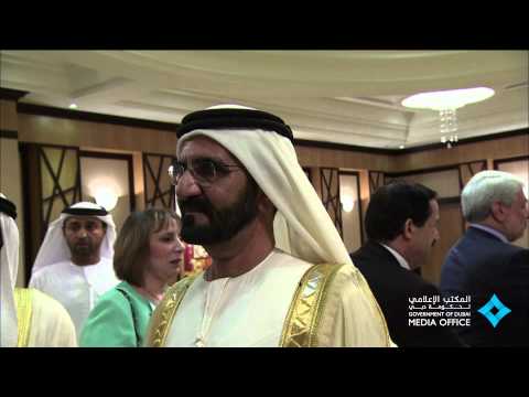 فيديو محمد بن راشد يستقبل وزراء النقل العرب