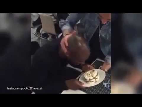 شاهد مدافع سان غيرمان يلبس تورتة لويز ولافيتزي في وجهه