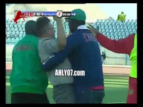 بالفيديو مذيع النيل الرياضية يتجاوز على الهواء