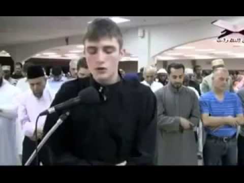 شاهدشاب بوسني يقرأ القرآن الكريم