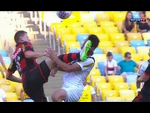 شاهد جوناث فاز يركل منافسه على طريقة الكاراتيه