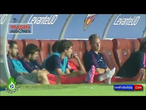 شاهد شاكيرا وراء مصائب بيكيه في برشلونة
