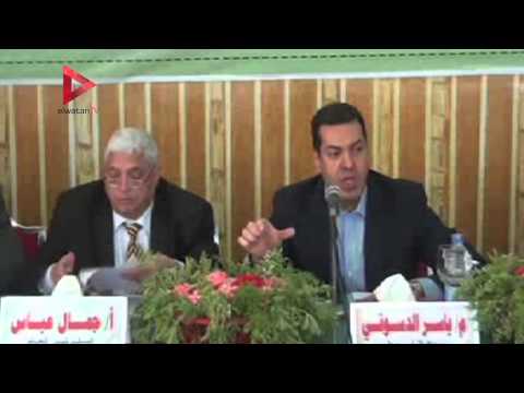 شاهد بالفيديو محافظ أسيوط يلتقي أهالي الغنايم