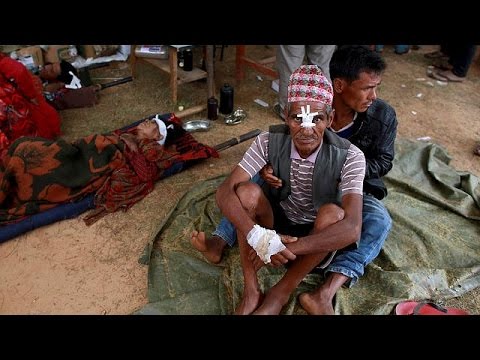 شاهد النيباليون يخشون العودة إلى ما تبقى من بيوتهم