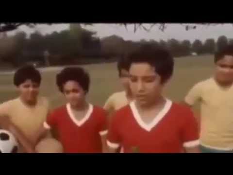 شاهد الملك محمد السادس يرتدي قميص الوداد