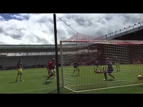 شاهد هدف فيلنت لاعب بريستول في دوري الدرجة الثانية الإنجليزي