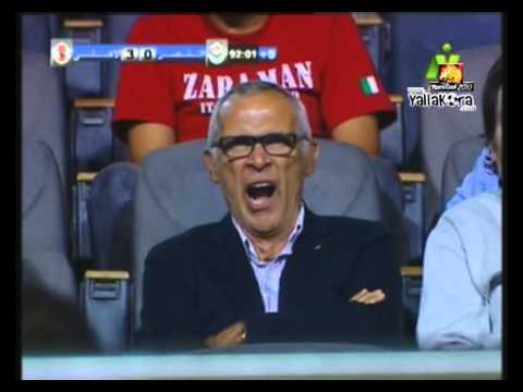 شاهد كوبر يتثاءب خلال لقاء الأهلي والنصر