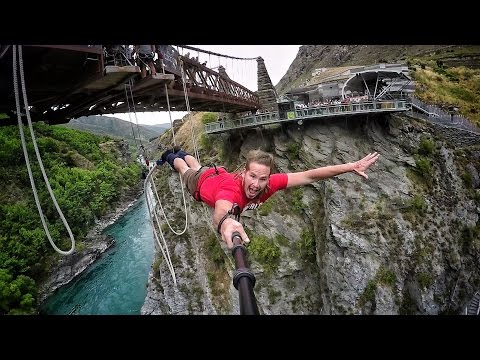 بالفيديو القفز الحر من فوق أعلى جبال نيوزيلندا المرتفعة جدًا