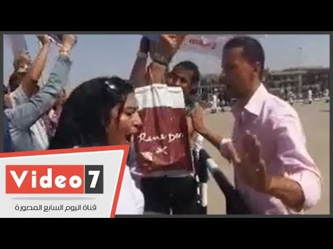 مؤيدو مبارك يشتبكون مع أهالي الضحايا