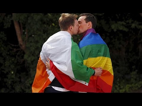 شاهد أيرلندا أول بلد مسيحي يوافق على زواج المثليين