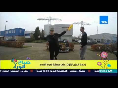 بالفيديو شاب يثبت أنّ زيادة الوزن لا تؤثر على مهارات كرة القدم