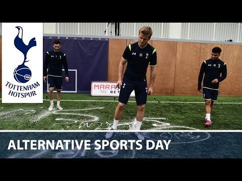 شاهد صراع ثلاثي في لاعبي نادي توتنهام