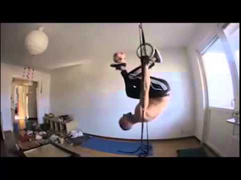 بالفيديو شاب يقدّم وصلة من المهارات الاحترافيّة