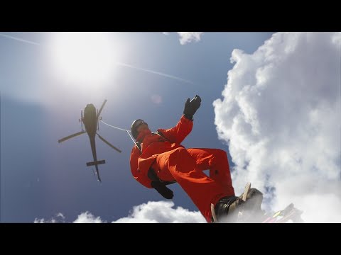 بالفيديو مغامر أميركي يتزلج على الغيوم