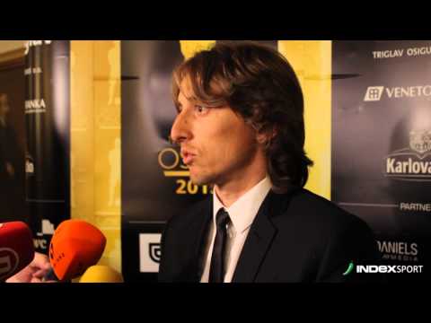 شاهد تشبيه برشلونة بالأسود ويوفنتوس بـوحشية