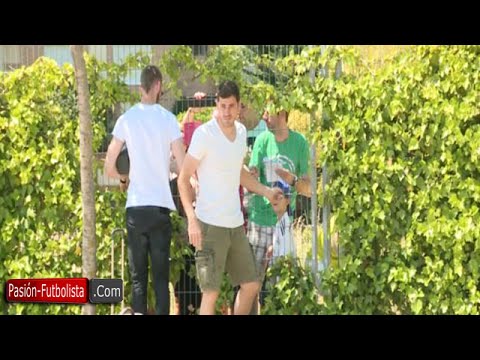 شاهد كاسياس يتجاهل دي خيا في تدريبات إسبانيا