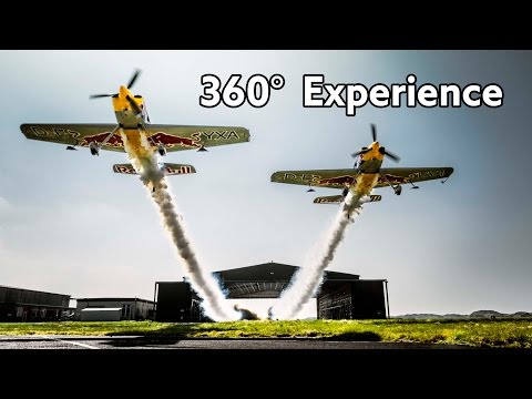فيديو طائرتان تنفذان عرضًا بهلوانيًّا مجنونًا