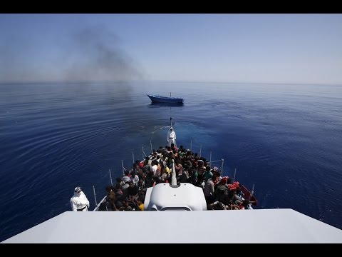 بالفيديو مسلحو داعش يهربون إلى أوروبا في قوارب المهاجرين