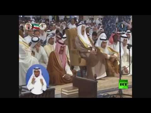 فيديو أمير الكويت يؤدي صلاة الجمعة في مسجد الدولة الكبير