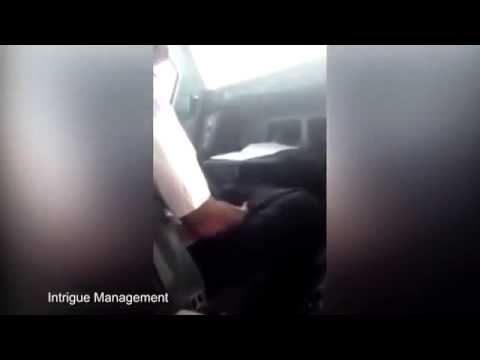 فيديو طيار عربي يسمح لممثلة إباحية بالجلوس في غرفة القيادة