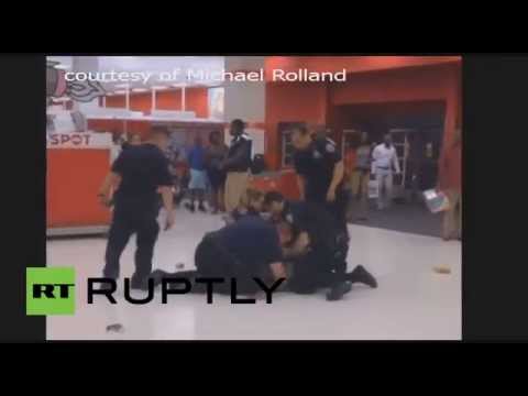 شاهد شرطة نيويورك تعتقل رجلًا أسود بـعنف