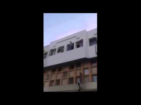 بالفيديو فتاة مغربية تحاول الانتحار قفزًا