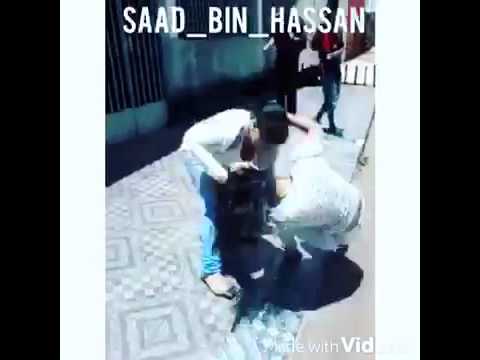 بالفيديو خناقة شوارع بين فتاتين في سن المراهقة
