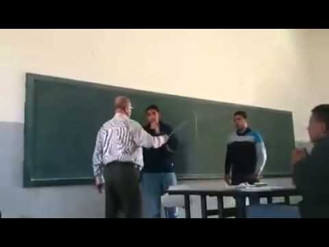 مدرس يضرب الطلاب في رام الله الثانويَّة