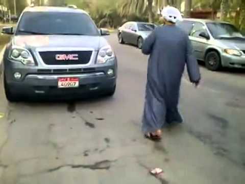 بالفيديو ماذا حدث لشاب خليجي حاول المزاح مع صعيدي