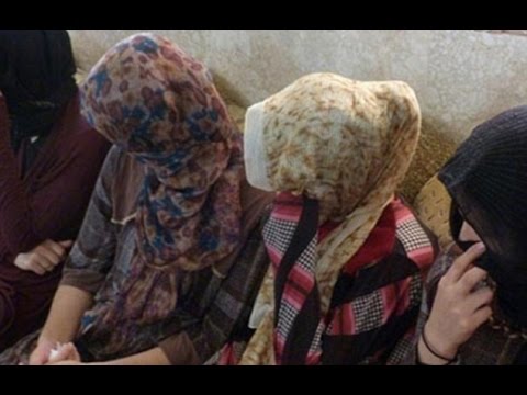 شاهد داعش يعدم 19 فتاة رفضن ممارسة الجنس