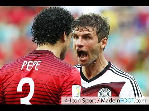 خناقات شوارع مجنونة في ملاعب كرة القدم