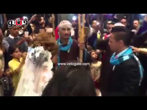 بالفيدي  وصلة رقص بلدي لـحازم إمام وعروسته خلال زفافهم