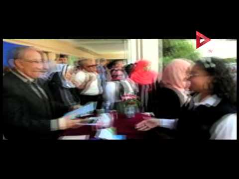 محافظ أسوان يكرم٧٠ طالبًا في يوم التفوق