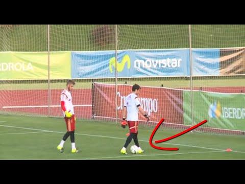 شاهد دي خيا يداعب كاسياس بـ”كوبرى”