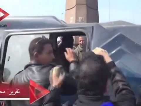 النيابة تلقي القبض على وزير الزراعة في ميدان التحرير