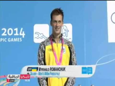 شاهد أهم اللحظات في حياة السباح أحمد أكرم