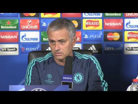 شاهد جوزيه مورينيو يغضب ويوبخ أحد الصحافيين