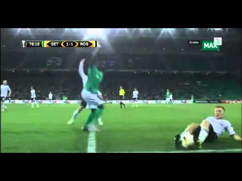 شاهد تمريرة ساحرة من لاعب نرويجي ملقى على أرض الملعب