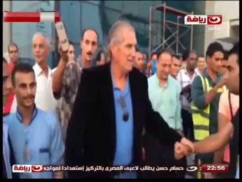 شاهد الأهلي القدامى يستقبلون مانويل جوزيه في القاهرة
