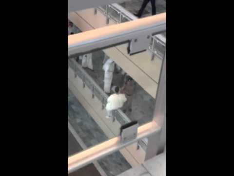 بالفيديو شاب كويتي يحاول الانتحار