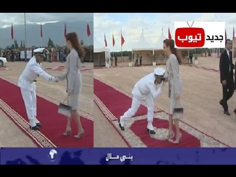طريقة سلام ضابط الحرس الملكي على الأميرة للا سلمى