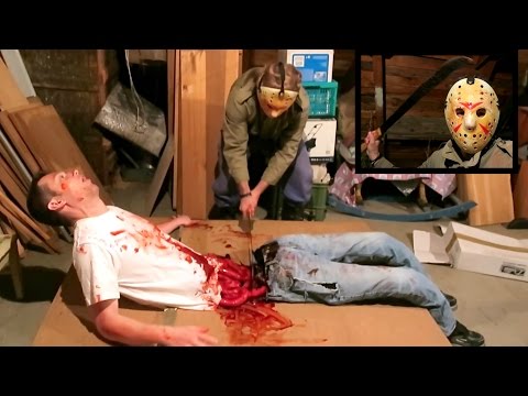 شاب يتعرض لموقف دموي