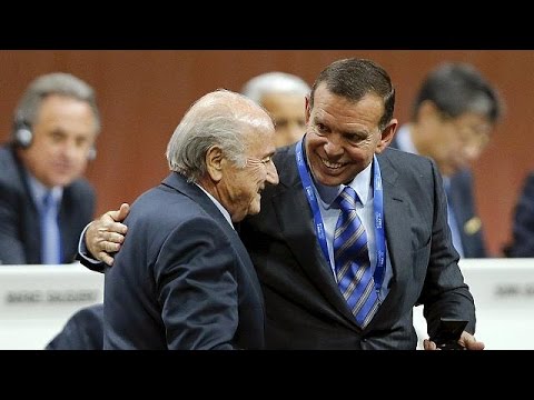 واشنطن تعلن توجيه تهم لـ 16 من مسؤولي الـفيفا السابقين والحاليين