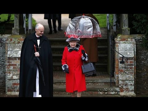 الملكة إليزابيث الثانية تحضر القداس التقليدي في ساندرينغهام