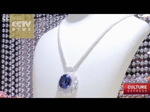 نافورة مصنوعة من الذهب الخالص