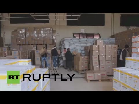 شاهد توزيع المساعدات الإنسانية في بلدة مضايا السورية