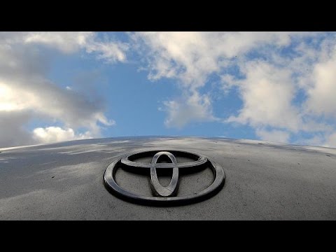 تويوتا تتربع على عرش مبيعات السيارات