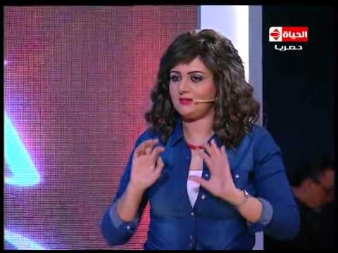 طارق الشيخ وعبد الباسط حمودة وشذى وهم يلعبون لعبة الأفلام